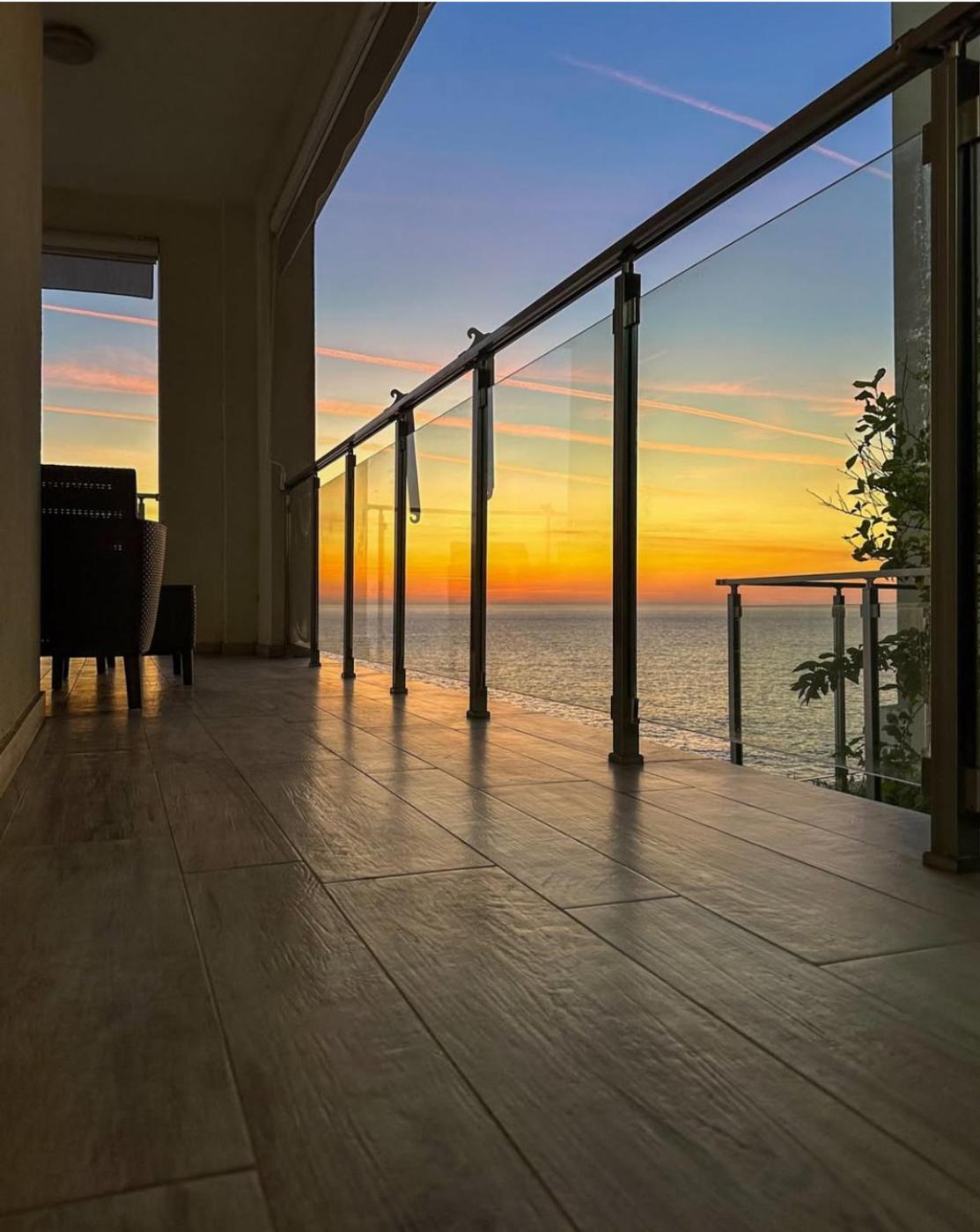 Paradise Beachfront View 1 بار المظهر الخارجي الصورة