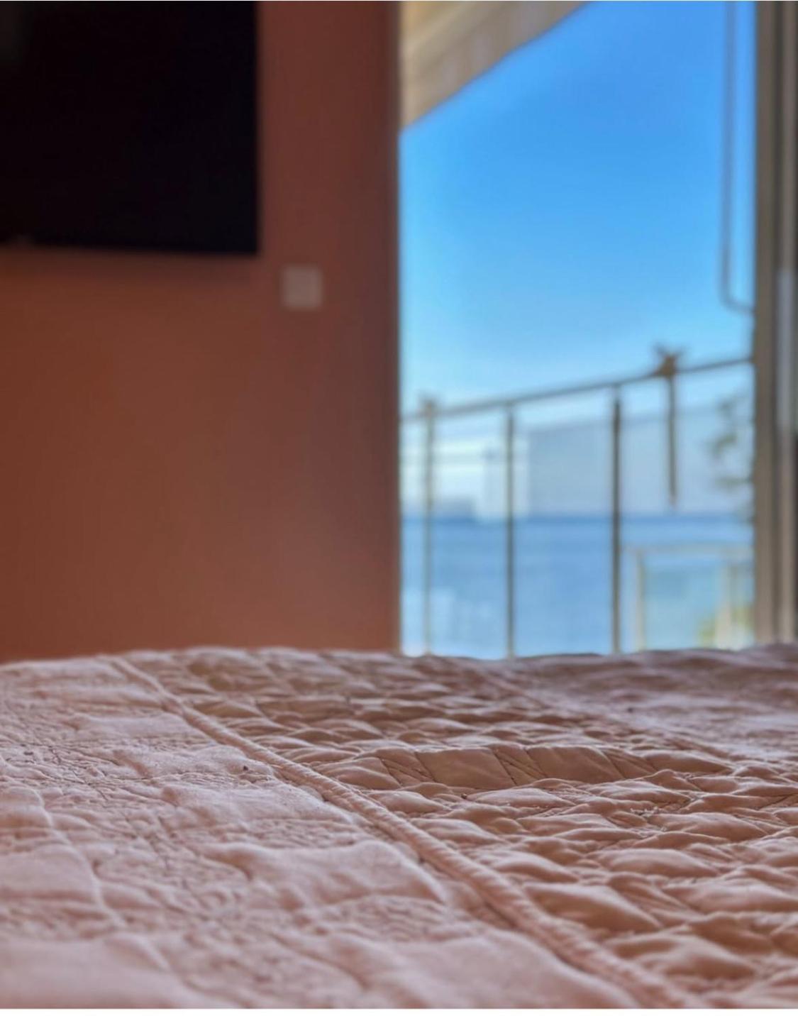 Paradise Beachfront View 1 بار المظهر الخارجي الصورة